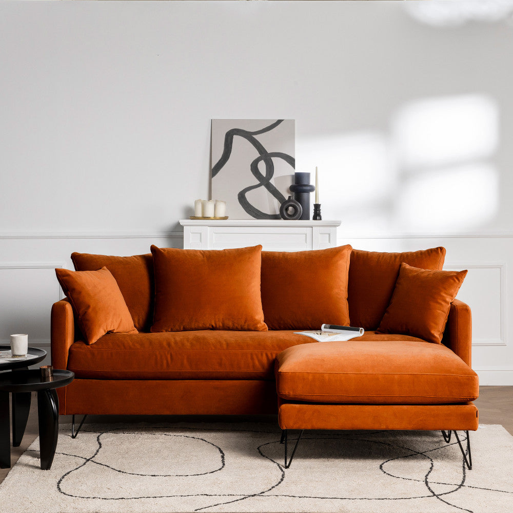 villabon-sofa-cama-de-3-plazas-en-terciopelo-con-patas-metalicas-de-horquilla-negras__Óxido