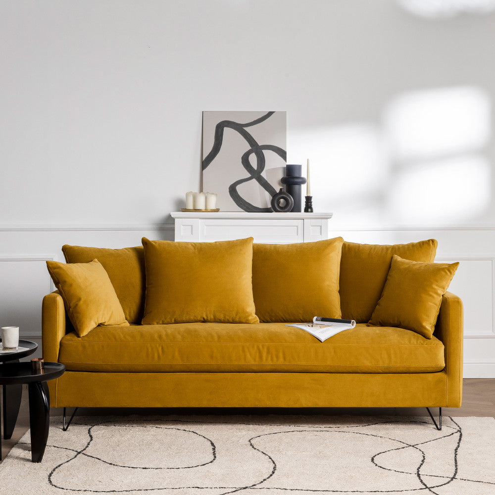 villabon-sofa-cama-de-3-plazas-en-terciopelo-con-patas-metalicas-de-horquilla-negras__Amarillo mostaza