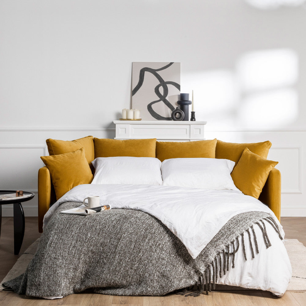 villabon-sofa-cama-de-3-plazas-en-terciopelo-con-patas-metalicas-de-horquilla-negras__Amarillo mostaza