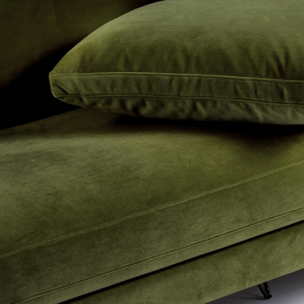 villabon-sofa-cama-de-4-plazas-en-terciopelo-con-patas-de-madera-oscura__Verde oliva