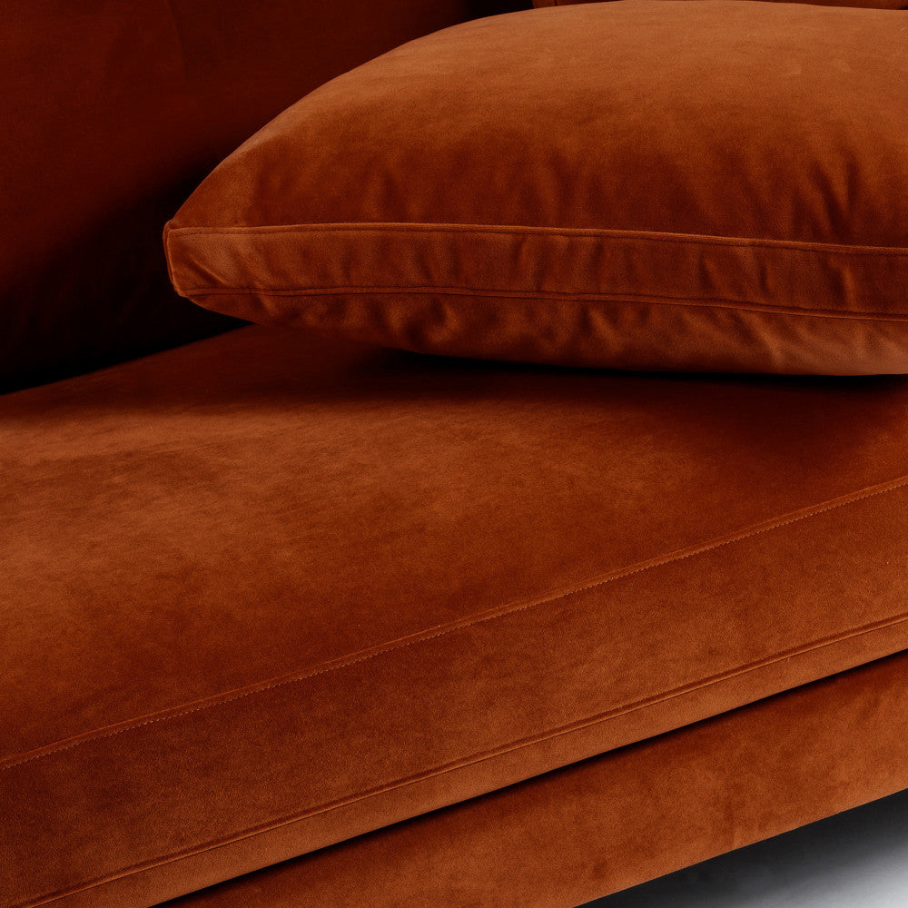 villabon-sofa-cama-de-4-plazas-en-terciopelo-con-patas-metalicas-de-horquilla-negras__Óxido