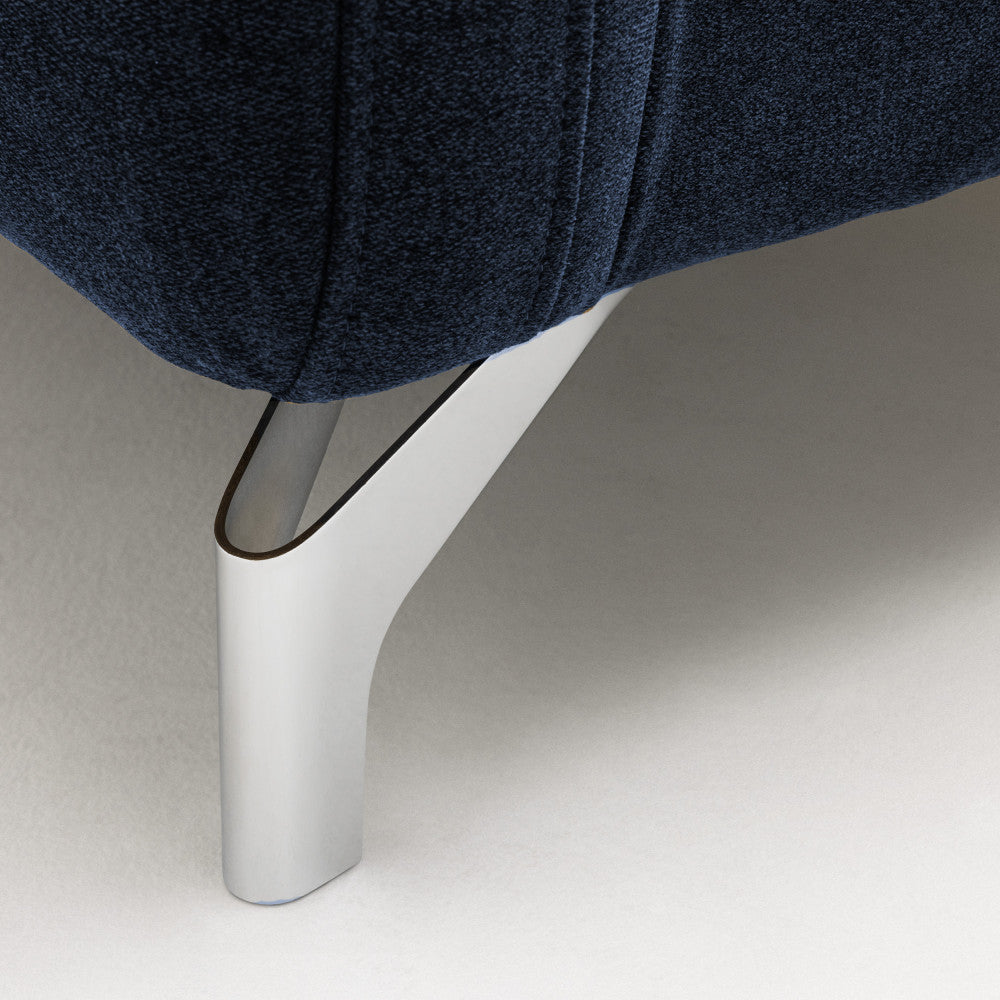 steffen-sofa-recto-de-3-plazas-en-tela-y-patas-de-cromo__Azul marino