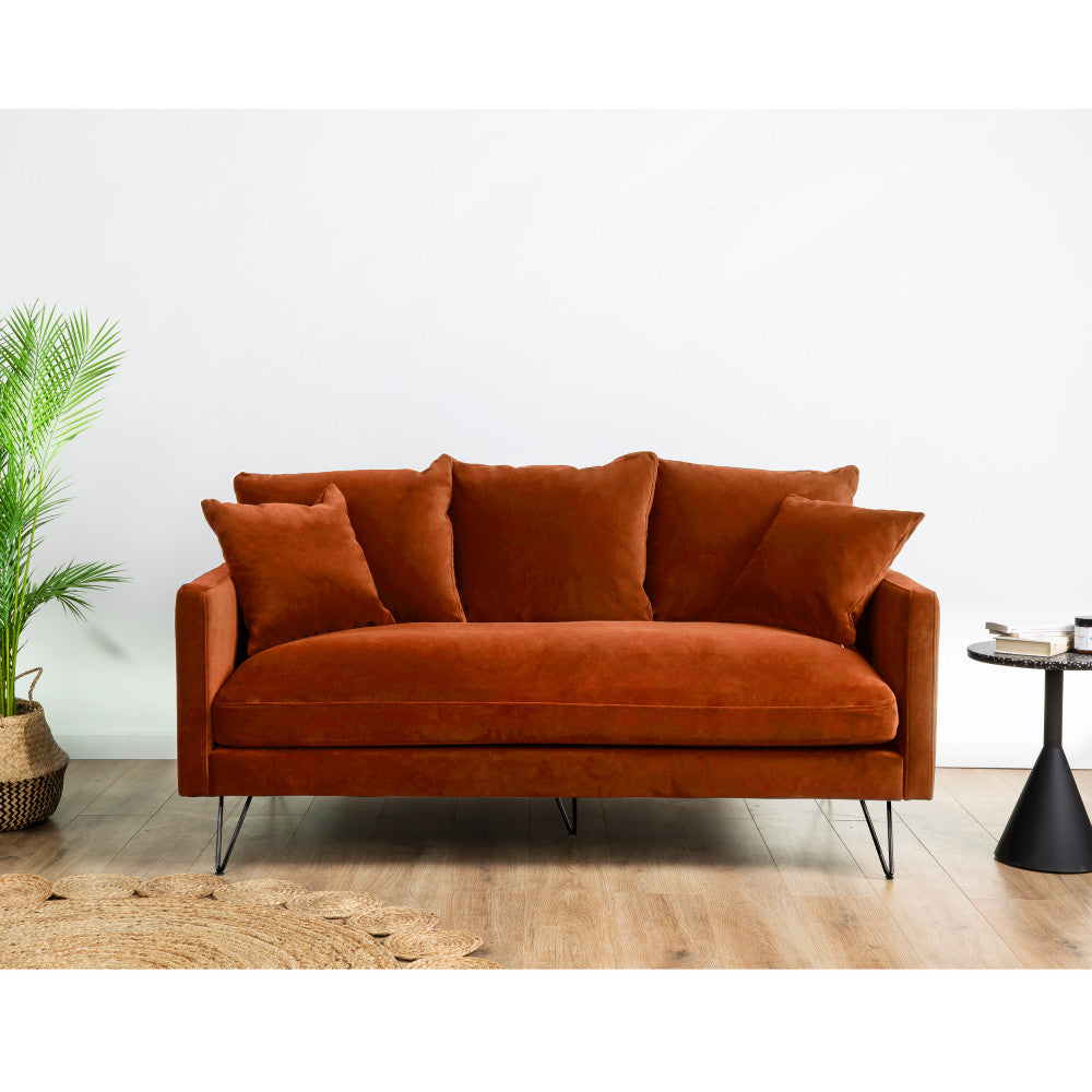 villabon-sofa-de-3-plazas-de-terciopelo-con-patas-metalicas-de-horquilla-negras__Óxido