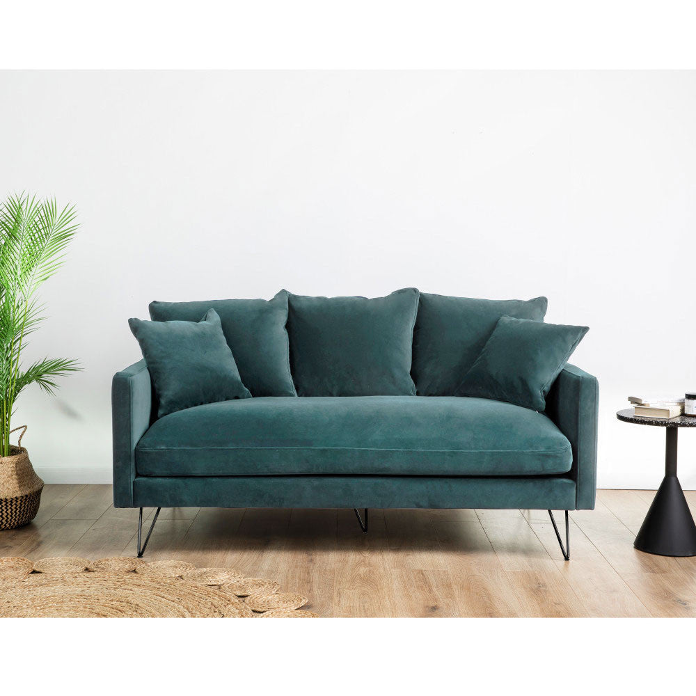 villabon-sofa-de-3-plazas-de-terciopelo-con-patas-metalicas-de-horquilla-negras__Verde eucalipto