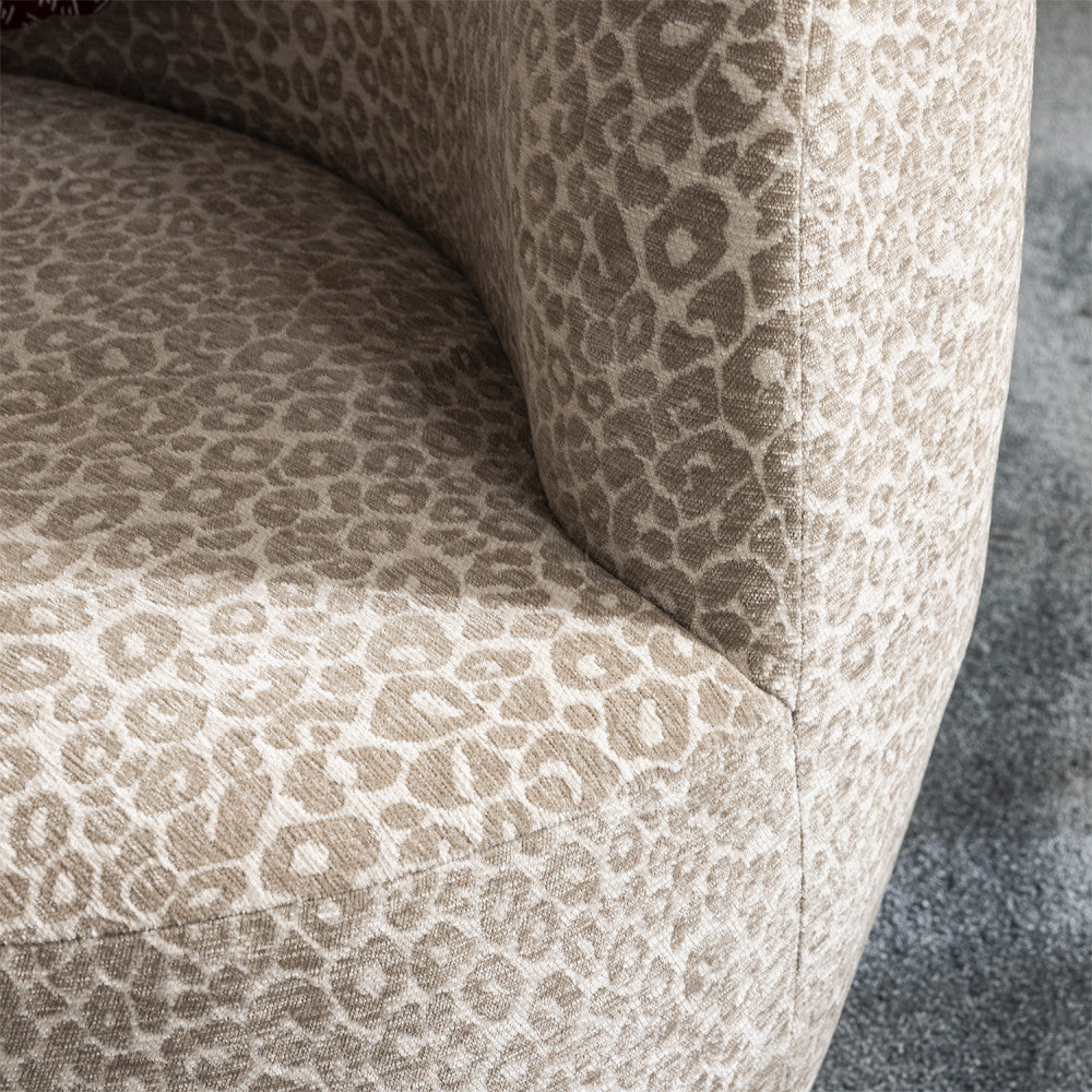 mo-sillon-redondo-de-tela-con-estampado-de-leopardo__Beige