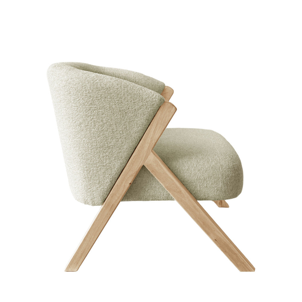 malou-sillon-de-tela-con-patas-de-madera-clara__Beige