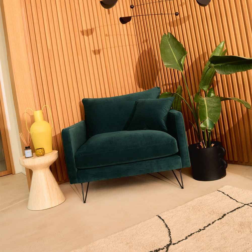 villabon-sillon-xl-de-terciopelo-con-patas-metalicas-negra__Verde eucalipto