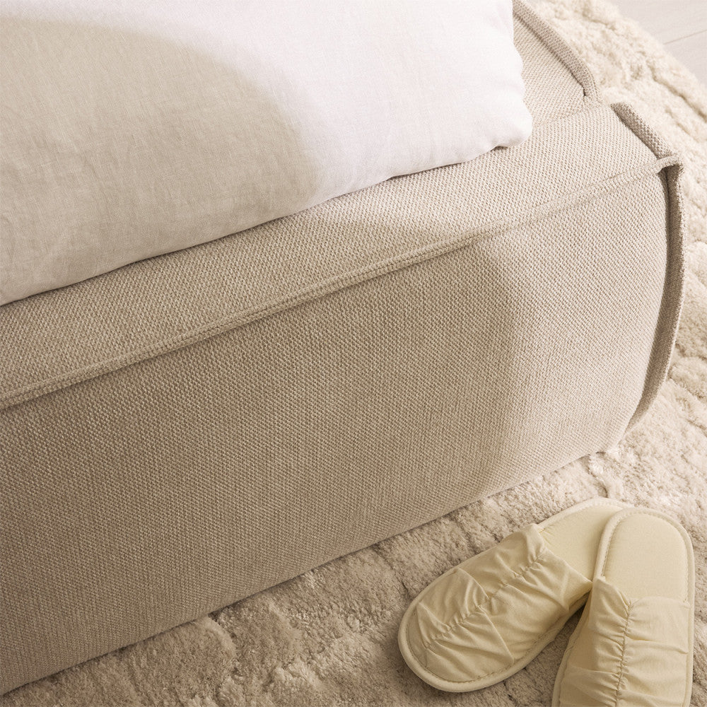 liberia-cama-arcon-de-tela-180x200-cm__Beige