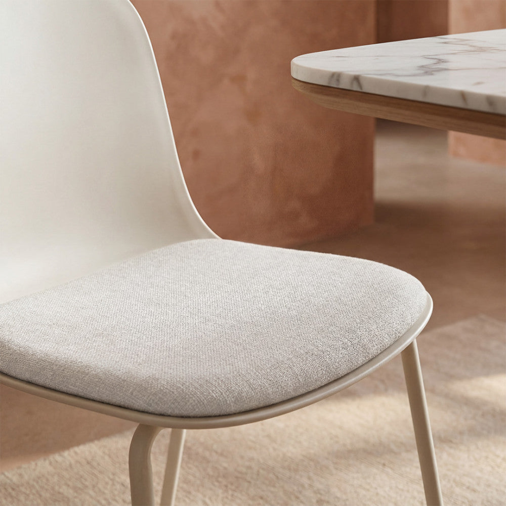 linda-lote-de-2-sillas-de-tela-y-metal-con-patas-beige__Beige
