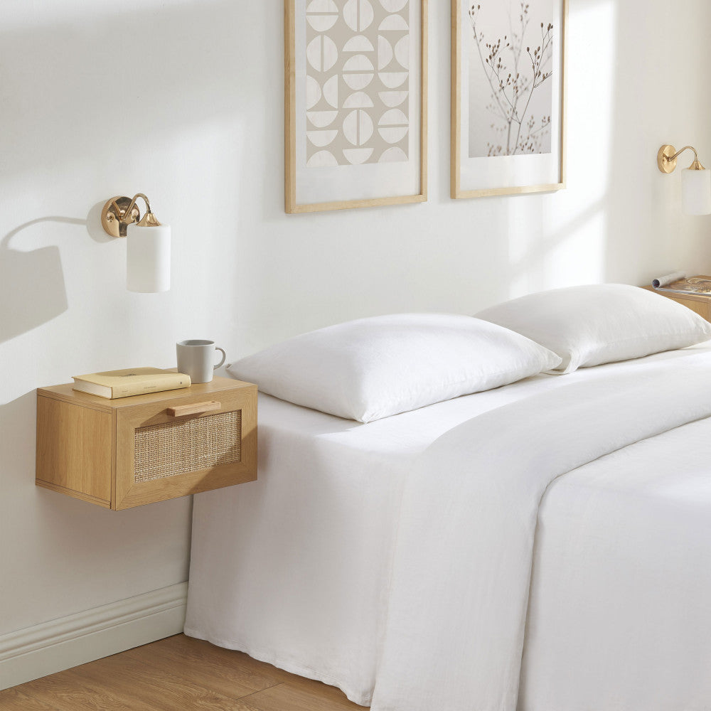 june-conjunto-de-2-mesas-de-noche-de-pared-con-almacenamiento-en-madera-y-trenzado__Madera clara