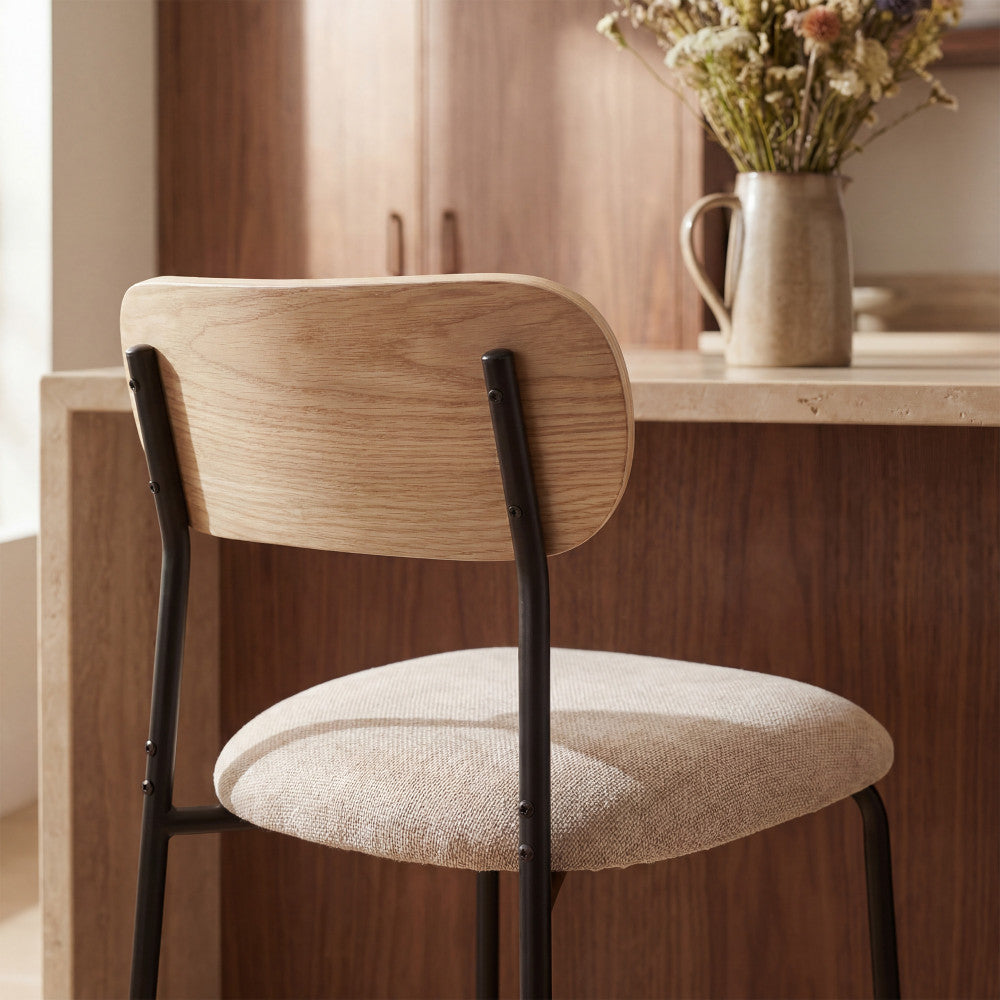 jess-lote-de-2-taburetes-de-bar-de-madera-clara-tela-y-metal-altura-65-cm__Beige