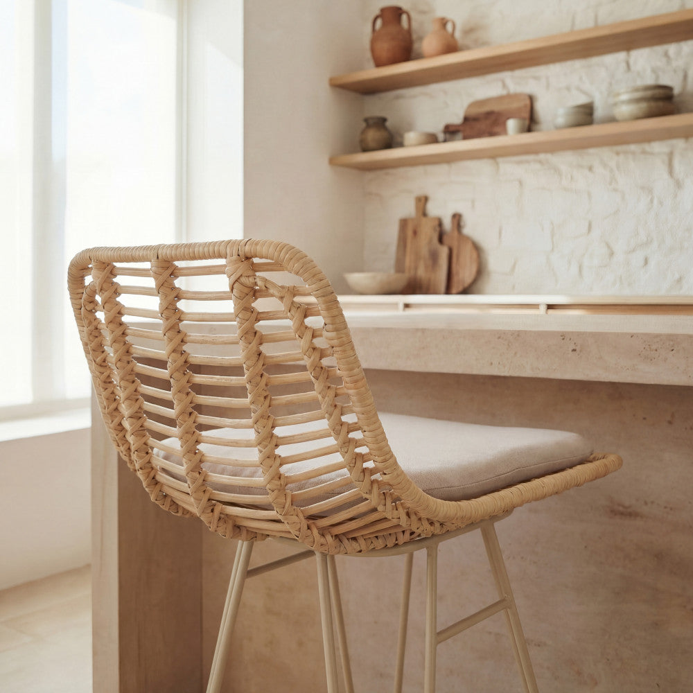 capurgana-lote-de-2-taburetes-de-bar-de-diseno-en-ratan-con-patas-beige-altura-67-cm__Natural