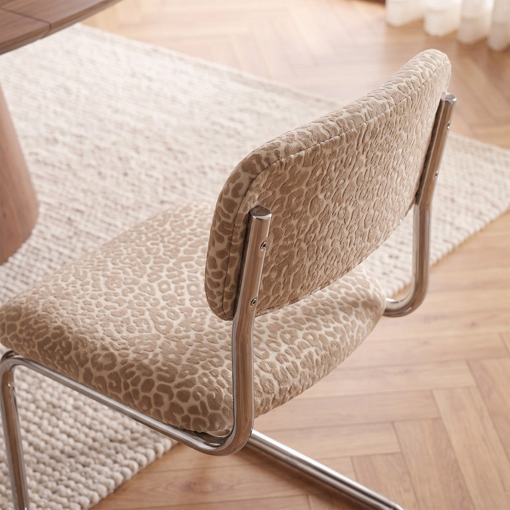 marcel-lote-de-2-sillas-con-estampado-de-leopardo-y-patas-cromadas__Beige