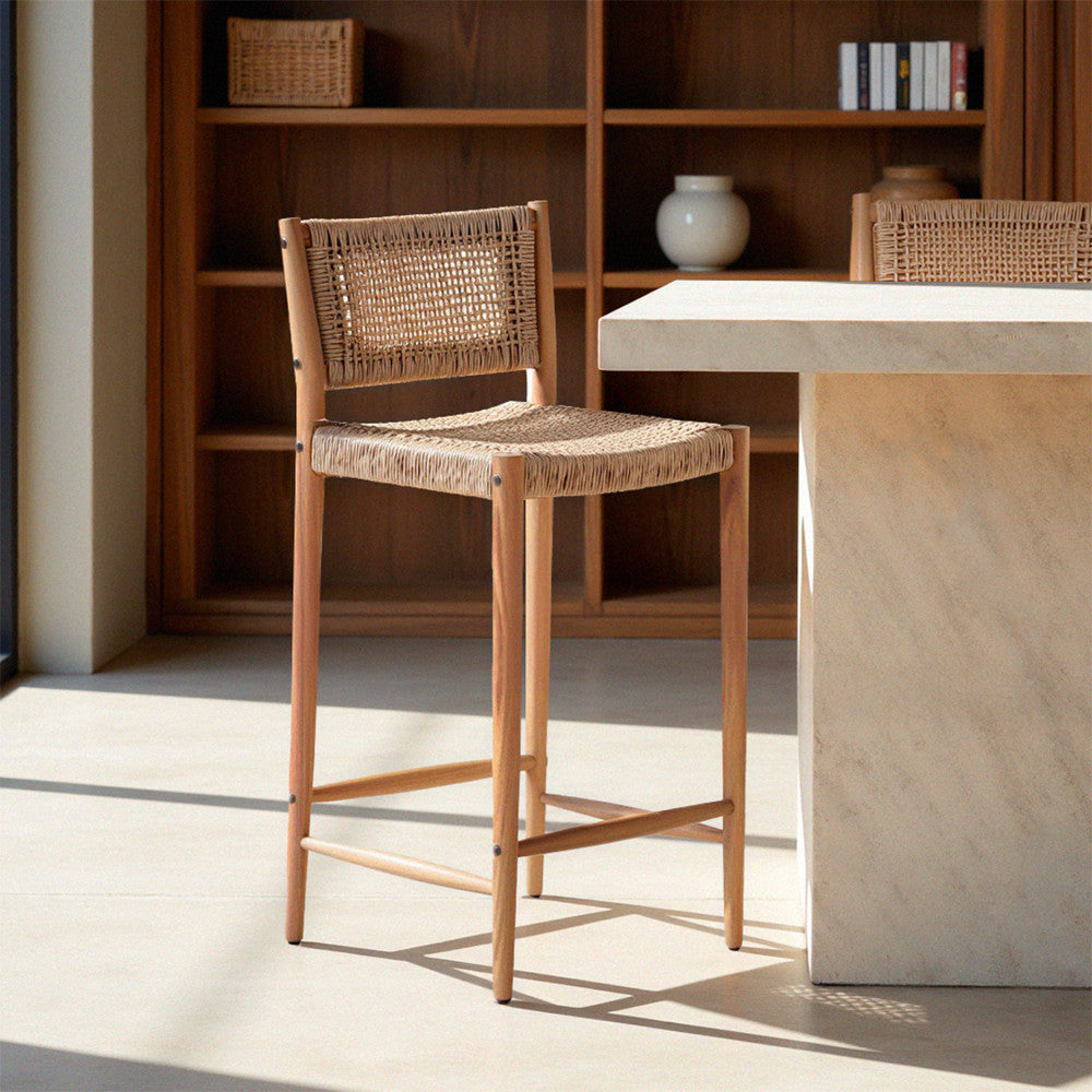 nuri-lote-de-2-taburetes-de-bar-interiores-exteriores-en-madera-de-acacia-y-resina-trenzada-h66cm__Madera clara