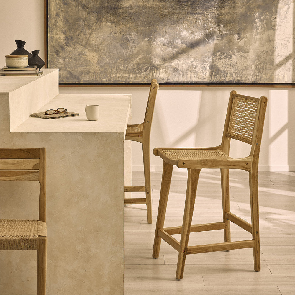 basuki-lote-de-2-taburetes-de-bar-de-teca-y-trenzado-h65cm__Madera clara