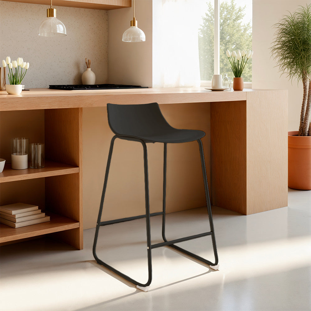 lamer-lote-de-4-taburetes-de-bar-de-plastico-y-metal-altura-66-cm__Negro