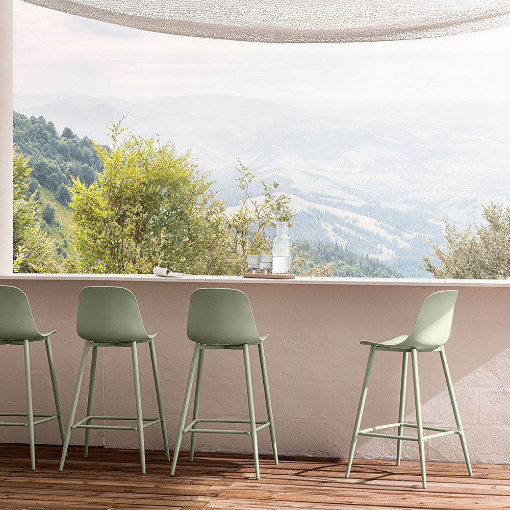 portland-lote-de-4-taburetes-de-bar-interiores-y-exteriores-de-plastico-y-metal-h65cm__Verde