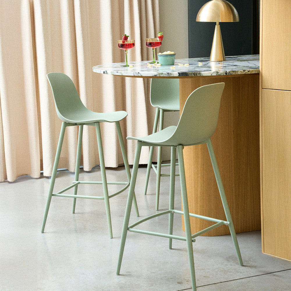 portland-lote-de-4-taburetes-de-bar-interiores-y-exteriores-de-plastico-y-metal-h65cm__Verde