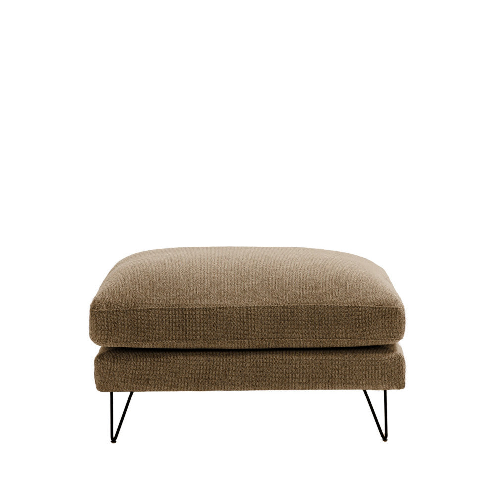 villabon-pouf-de-tela-con-patas-de-metal-negras__Caramelo moteado