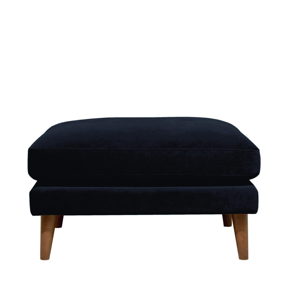 villabon-puf-de-terciopelo-con-patas-de-madera-oscura__Azul marino