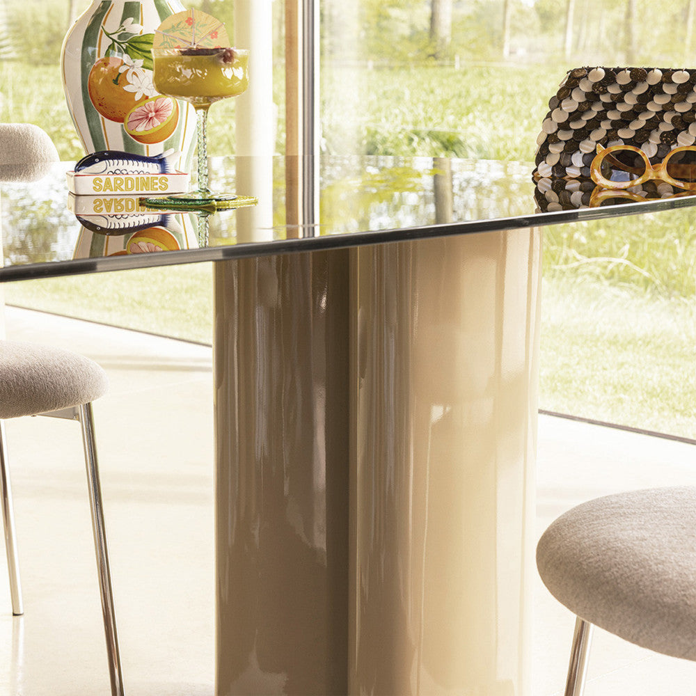 alty-mesa-de-comedor-para-8-personas-con-cristal-y-patas-de-madera-verde__Vidrio ámbar
