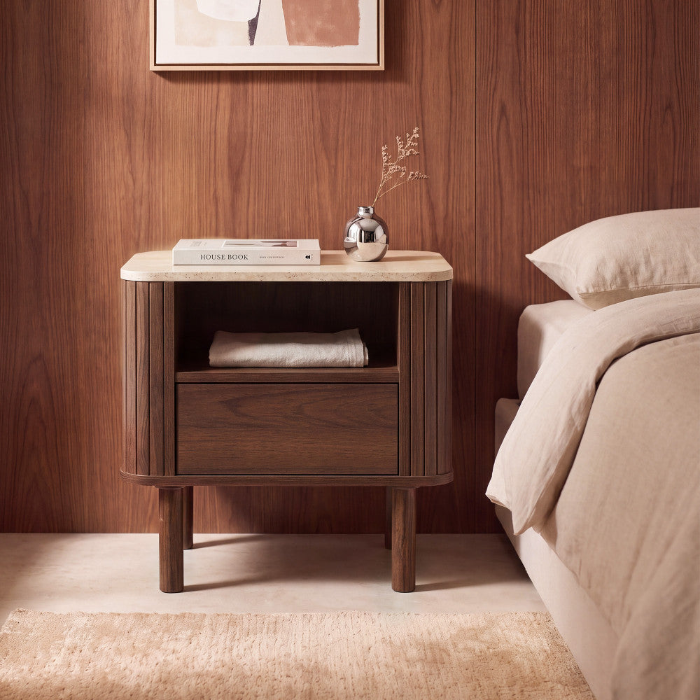 maya-mesa-de-noche-de-1-cajon-en-madera-con-efecto-travertino__Madera oscura