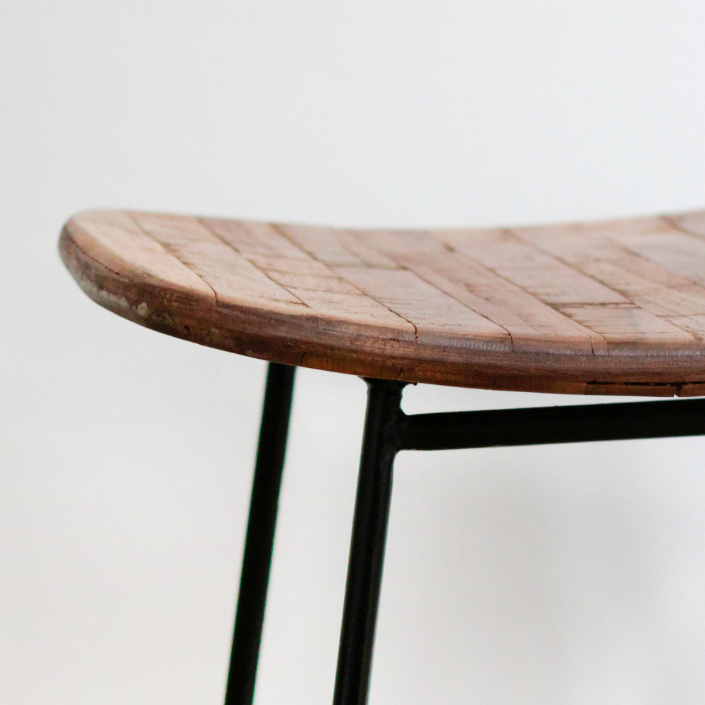 kabayan-taburete-de-bar-de-teca-reciclada-y-metal-h65cm__Madera clara